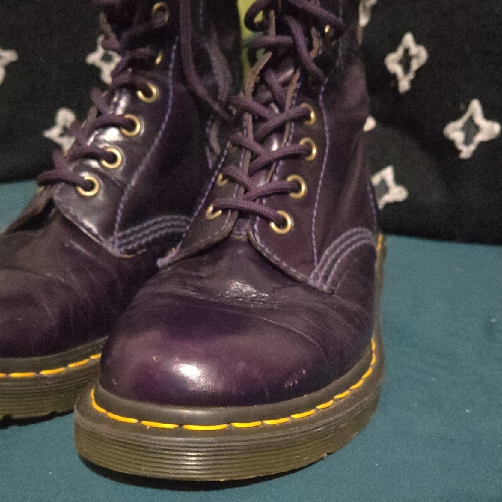 Purple 14 Eye Dr. Marten 11820 - Picture 6 of 8